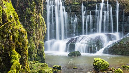 Bij de stille waterval