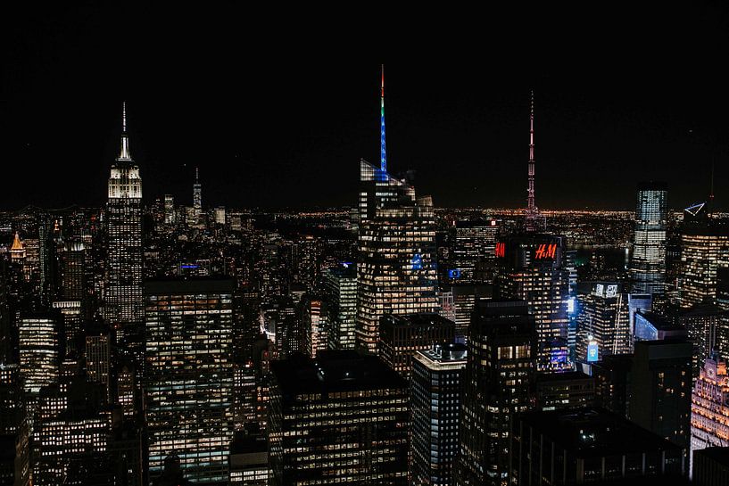 Skyline New York in the dark from the Top of The Rock by Trix Leeflang