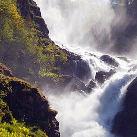The beauty of Summer in Norway : Water falls van Dirk Huijssoon