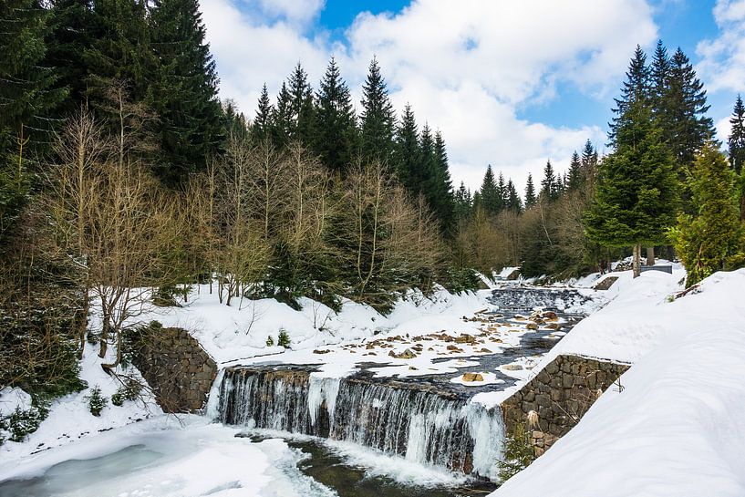 Winter im Riesengebirge bei Spindlermühle, Tschechien van Rico Ködder
