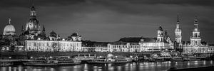Panorama von Dresden in schwarz-weiß