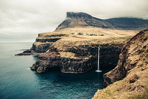 Múlafossur waterval, Faeröer Eilanden van Expeditie Aardbol