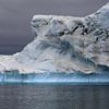 ijsberg rond Antarctica van Peter Zwitser