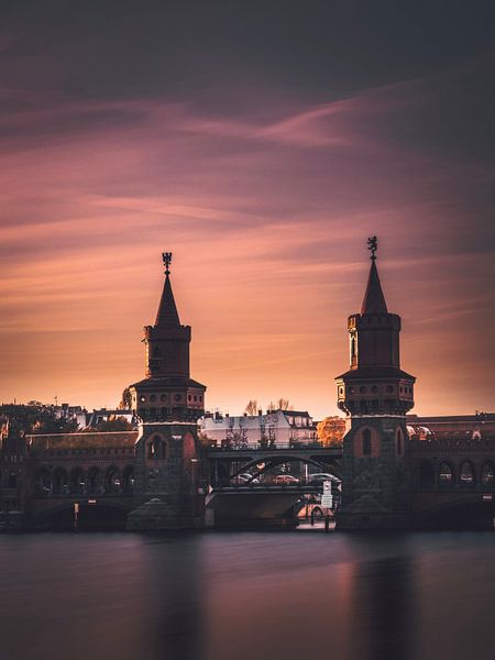 Oberbaumbrücke van Iman Azizi