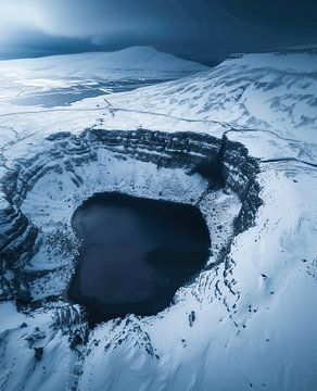 Krater in het ijs van fernlichtsicht