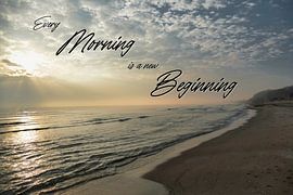 New Beginning  – La plage aux premières lueurs du jour sur Petra Kluck