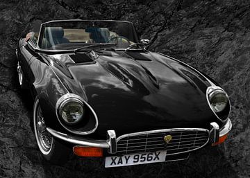 Jaguar E-Type Series 3 in darkblack