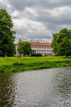 Paysage de parc à couper le souffle au château d'Elisabethenburg sur Oliver Hlavaty