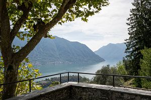 Blick auf den Comer See (Italien) (2) von Rick Van der Poorten