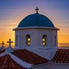 Église grecque au coucher du soleil sur Michel Seelen