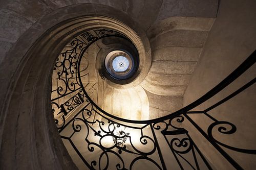 Le bel escalier en colimaçon de l'Abbaye Sainte-Marie-Majeure