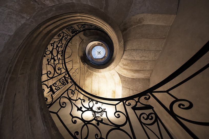 Le bel escalier en colimaçon de l'Abbaye Sainte-Marie-Majeure par Truus Nijland
