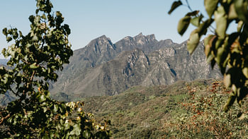Vue panoramique des montagnes Yanshan près de Pékin, Chine