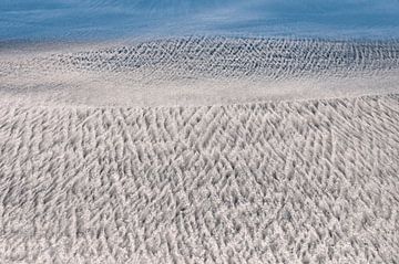 Zandpatronen bij de zee van Rena Miller