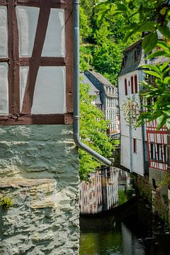 Rust en Cultuur in het Sfeervolle Monschau. van Berend Kok