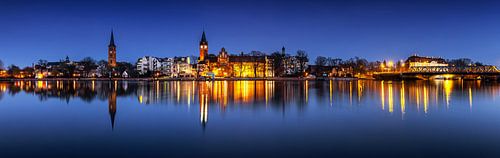 Berlijn - Köpenick Oude Stad Panorama op blauw uur