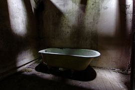 Dark Bathroom by Maikel Brands