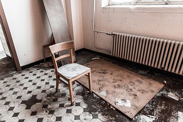 Einsamer Stuhl von Franziska Pfeiffer
