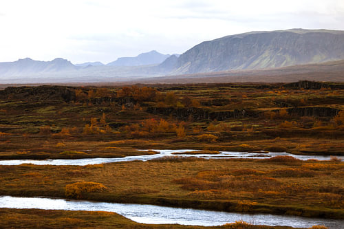 IJsland, landschap met waterval