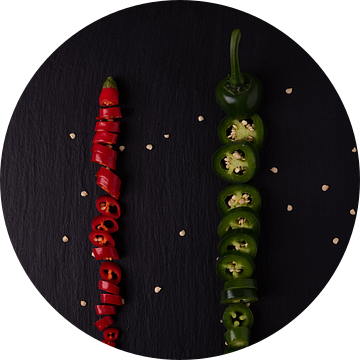twee gekleurde pepers 1 van 3 van Anita Visschers