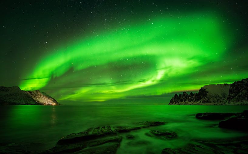 Tugeneset Rounded Aurora by Wojciech Kruczynski
