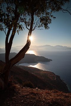 Zonsondergang op het eiland Kreta van Debby Gelderloos