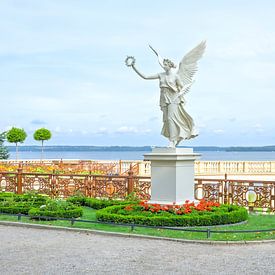 Gardienne du lac tranquille sur Johann Pavelka