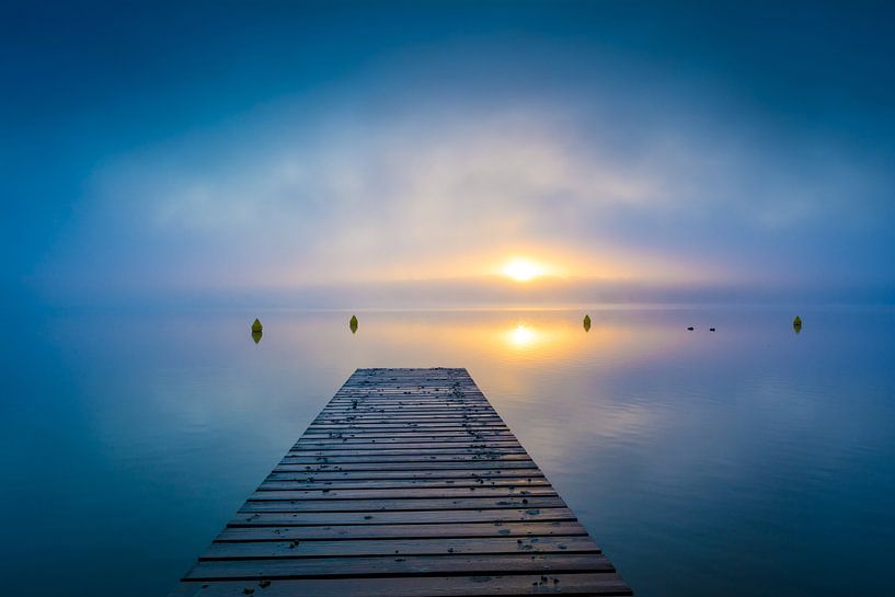 Brouillard sur le lac par Martin Wasilewski