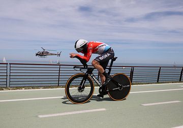 Bob Jungels poursuit l'hélicoptère sur FreddyFinn