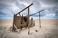 Pallets op strand Texel I van Evert Jan Luchies thumbnail