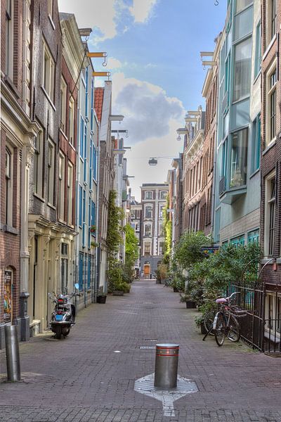 Amsterdam, zijstraat Kloveniersburgwal van Tony Unitly