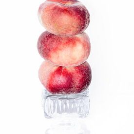 Peach! Eye-catching food photo for your wall by Senta Bemelman