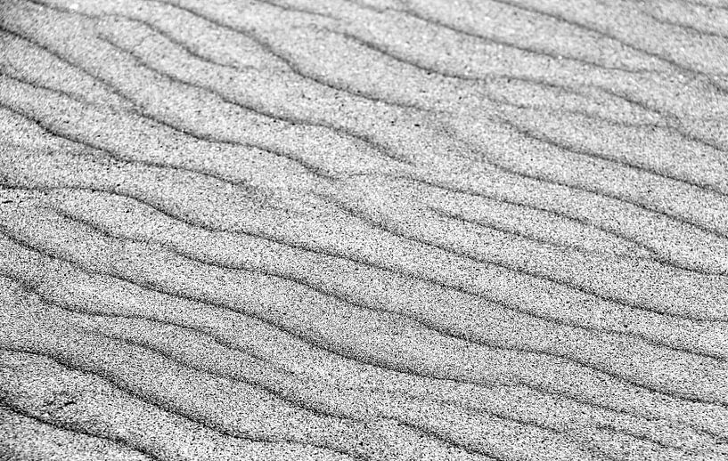 Sand in Schwarz und Weiß von Jose Lok
