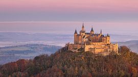 Le château de Hohenzollern dans le Bade-Wurtemberg, en Allemagne, en automne