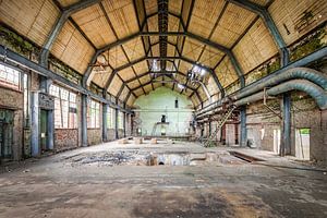 Lost Place - verlaten industriële ruïne in het oosten van Duitsland van Gentleman of Decay