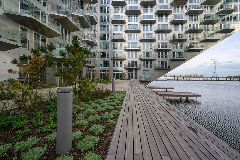 Lock house on IJburg in Amsterdam by Peter Bartelings