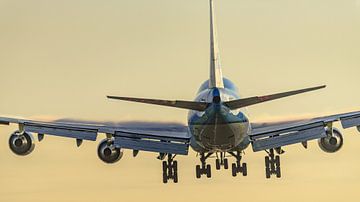 Landende KLM Boeing 747-400 City of Bangkok. van Jaap van den Berg