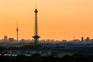 Funkturm und Fernsehturm mit Berliner Skyline