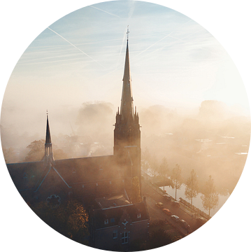 Kerk in de mist van Luuk de Kok