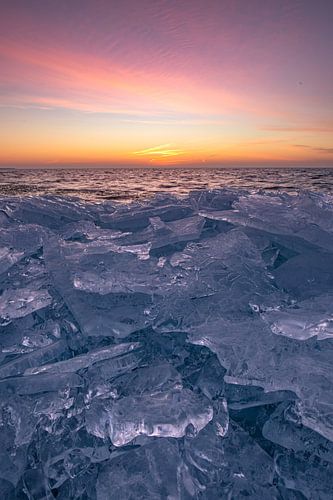 Kruiend ijs.