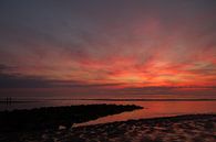Zonsondergang buitenwatering Katwijk aan Zee van Menno van Duijn thumbnail