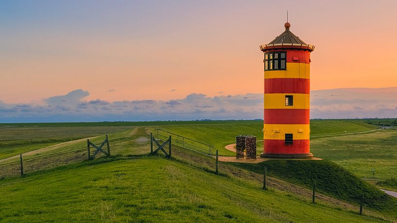 Panoramafoto des Pilsumer Leuchtturms von Henk Meijer Photography