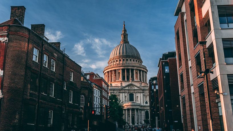 London von Hello Pompoyo