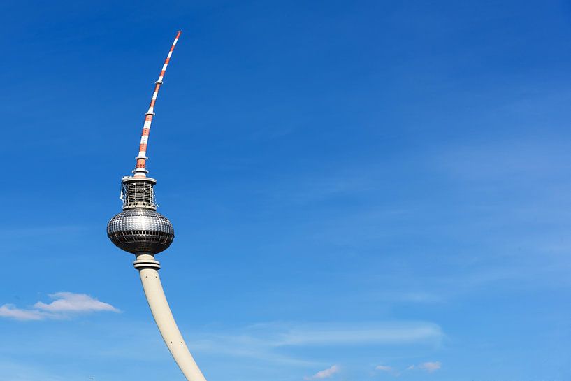 Fernsehturm Berlin - nach dem Sturm von Frank Herrmann