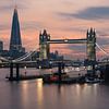 Tower Bridge bij zonsondergang, Londen van Lorena Cirstea