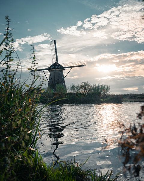 Windmill at Kinderdijk by Mark de Rooij