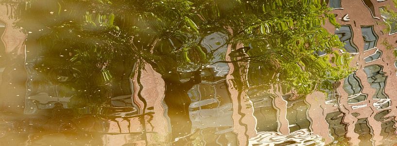 Amsterdam, Jordaan water from the Lauriergracht by Amsterdam Highlights