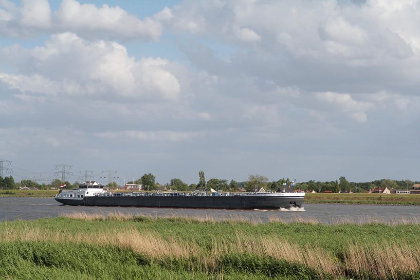 Vrachtschip op de Maas von Ronald Wilfred Jansen
