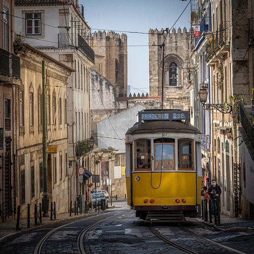 Tramway 28 in Alfama - Lisbon