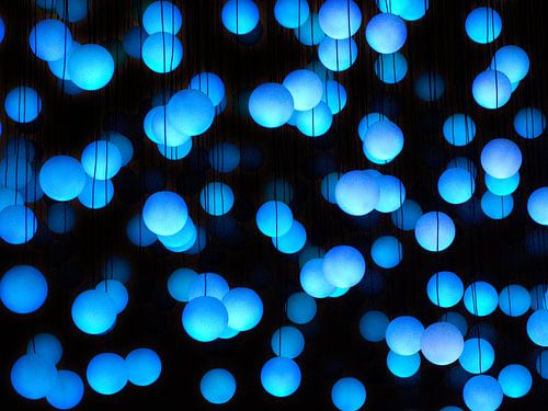 Blauwe lichtbollen